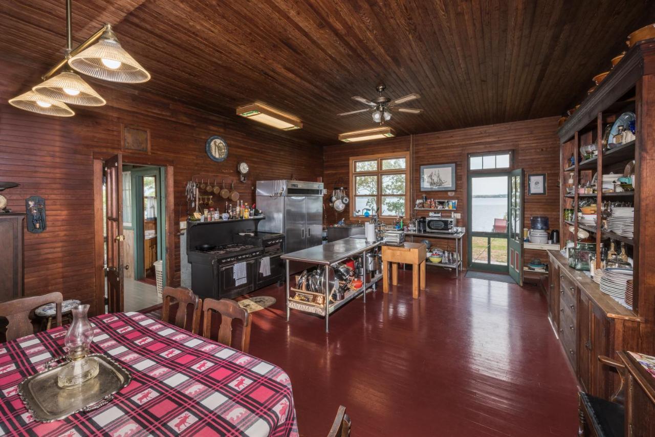 Whiskey River Cottages Formerly Seaway Slips Клейтон Екстер'єр фото